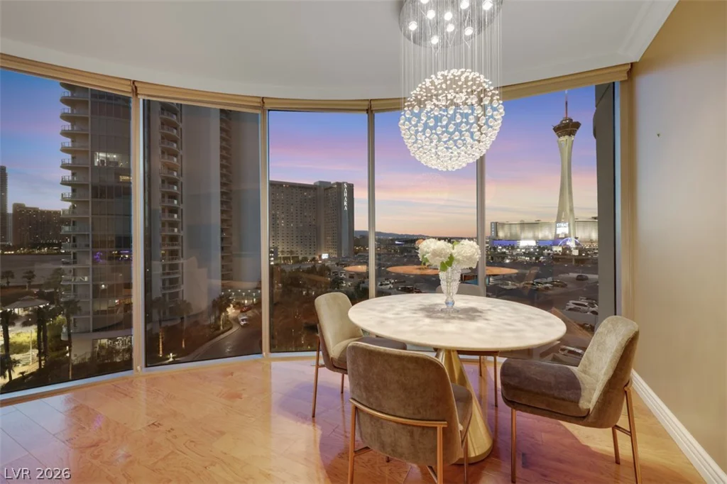 322 Karen, Las Vegas, NV 89109