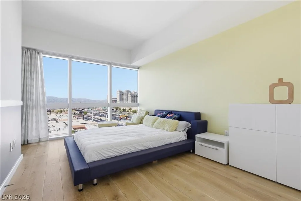 4471 Dean Martin, Las Vegas, NV 89103