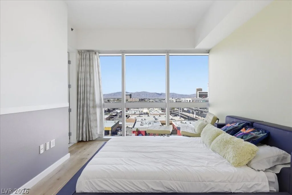 4471 Dean Martin, Las Vegas, NV 89103