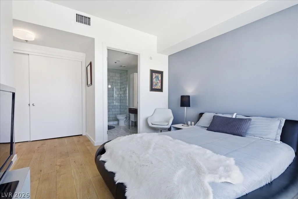 4471 Dean Martin, Las Vegas, NV 89103