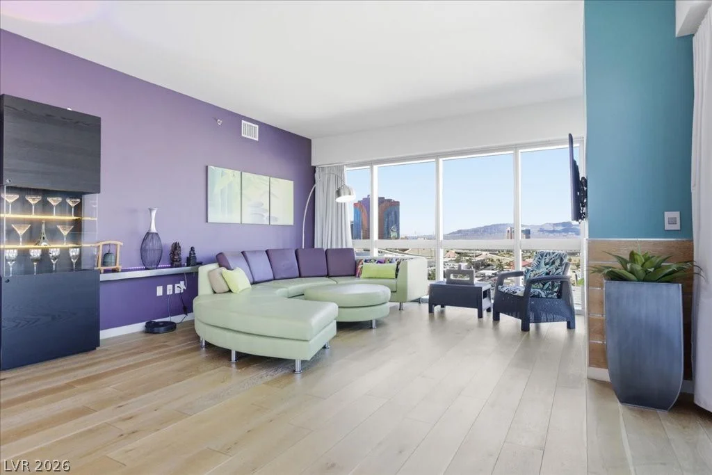 4471 Dean Martin, Las Vegas, NV 89103