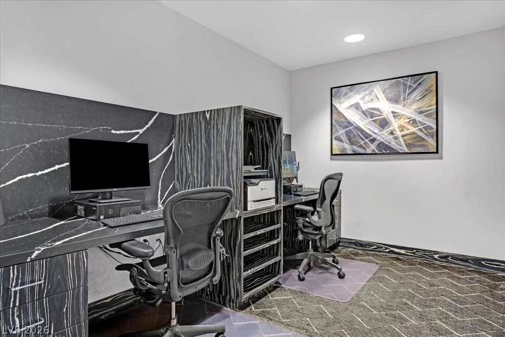 4471 Dean Martin, Las Vegas, NV 89103