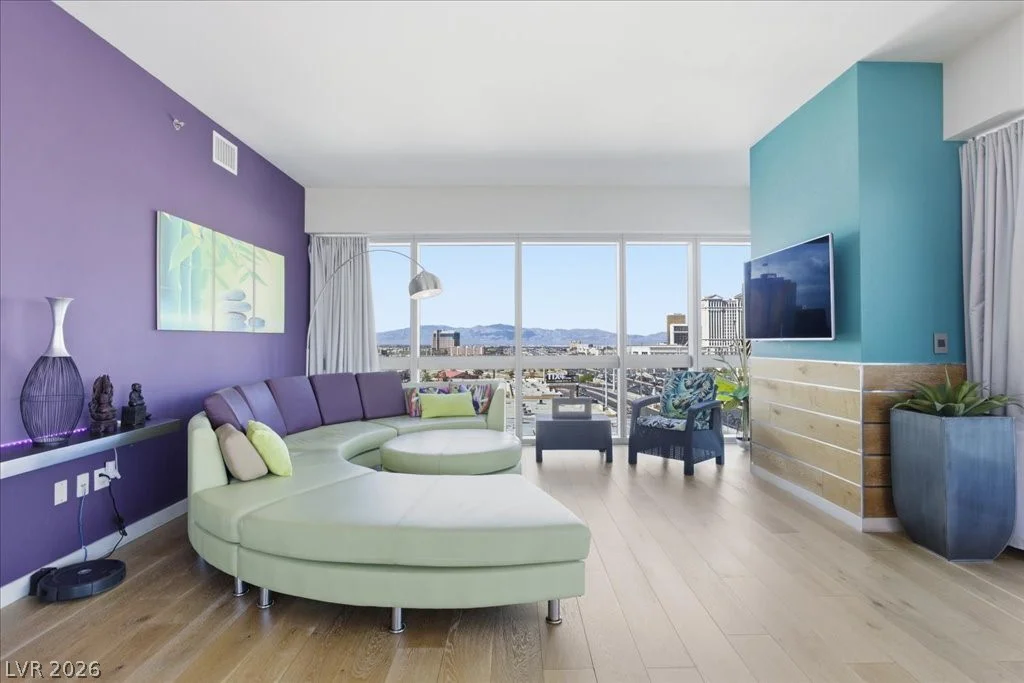 4471 Dean Martin, Las Vegas, NV 89103