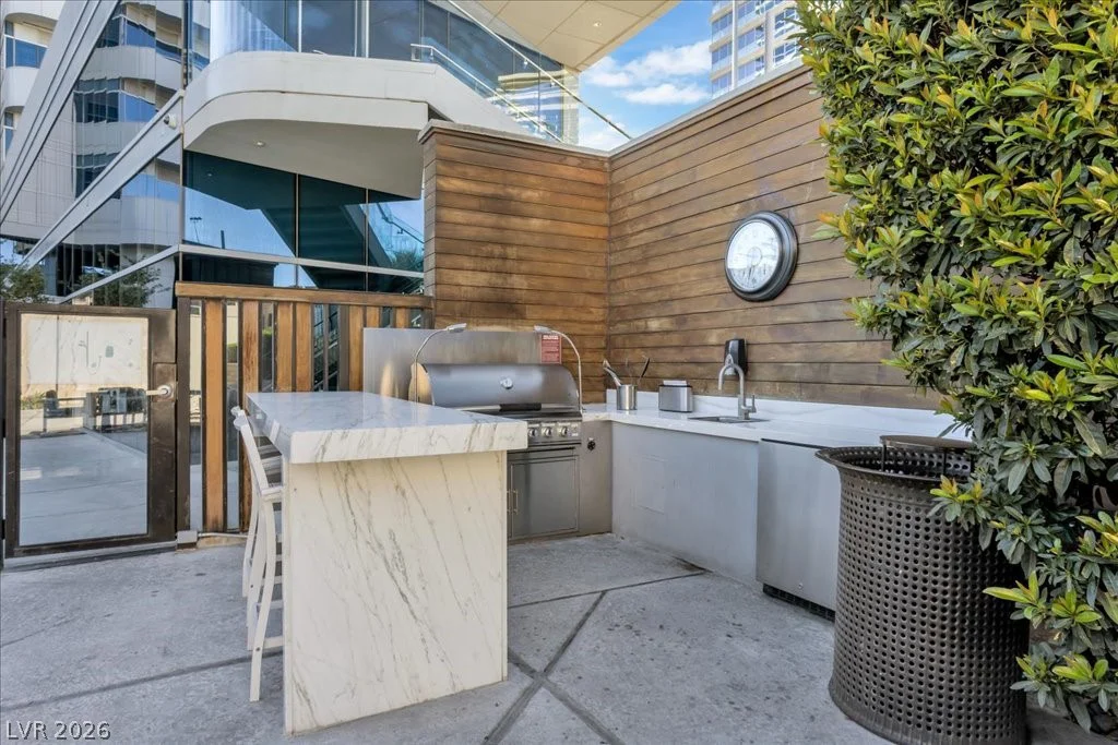 4471 Dean Martin, Las Vegas, NV 89103