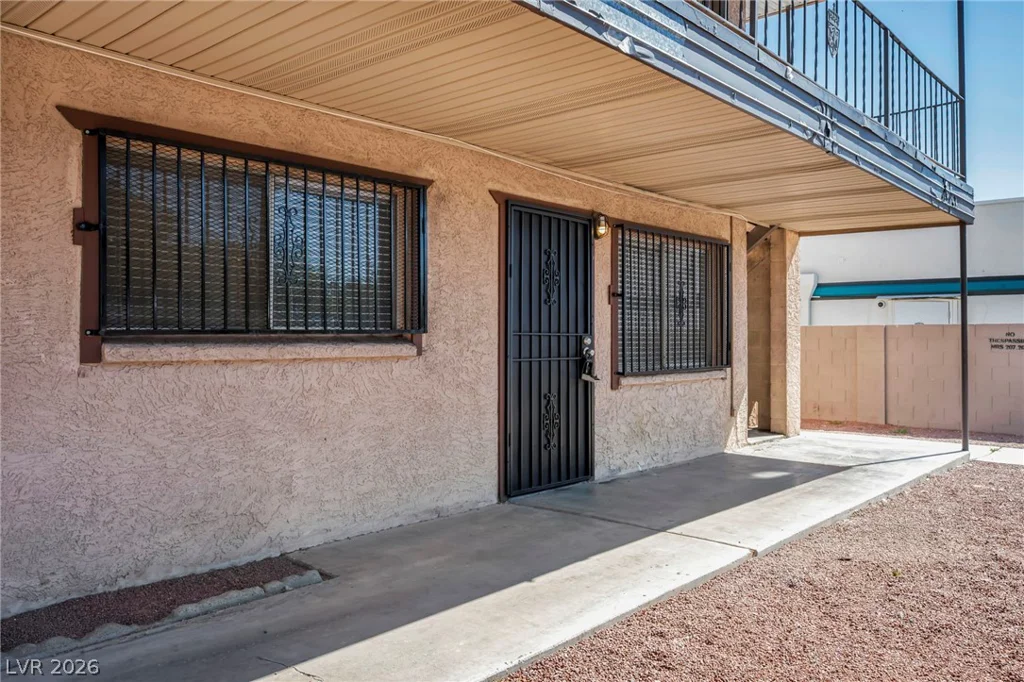 3720 Royal Crest, Las Vegas, NV 89119
