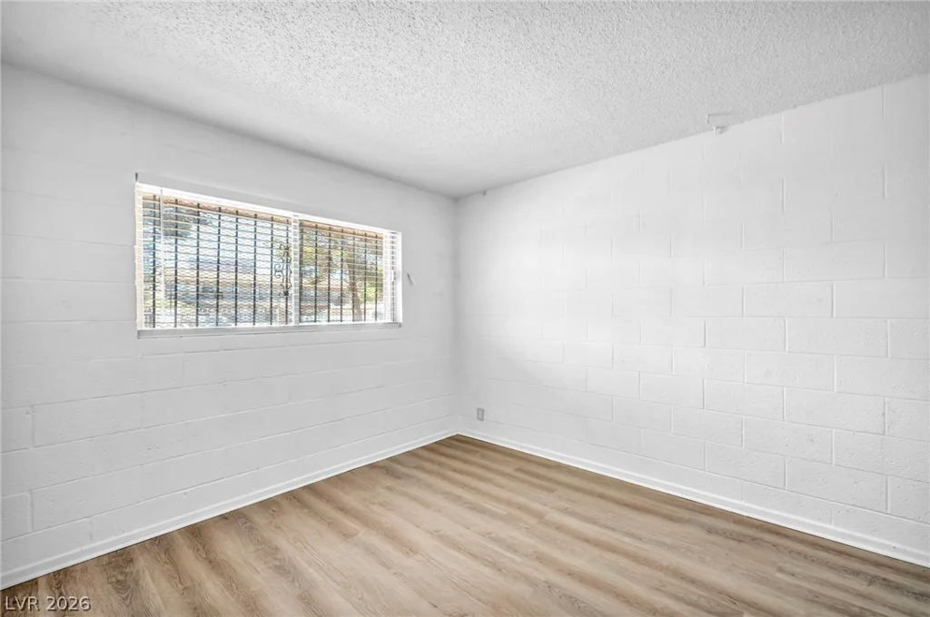 3720 Royal Crest, Las Vegas, NV 89119