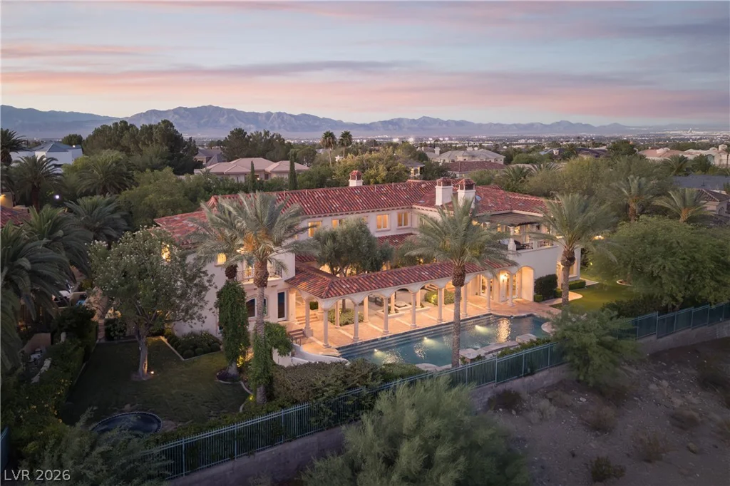 9017 Grove Crest, Las Vegas, NV 89134