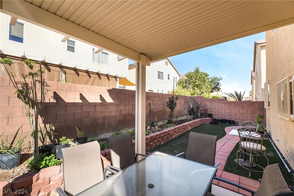 5449 Gold Country, Las Vegas, NV 89122