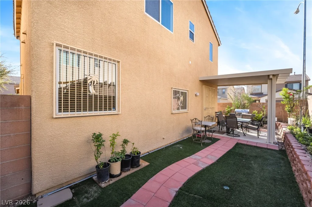 5449 Gold Country, Las Vegas, NV 89122
