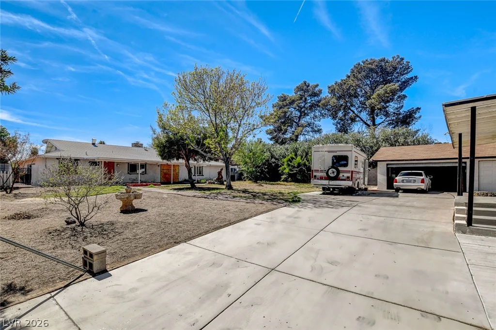4388 Hacienda, Las Vegas, NV 89120