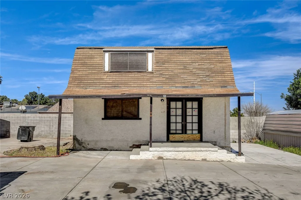 4388 Hacienda, Las Vegas, NV 89120