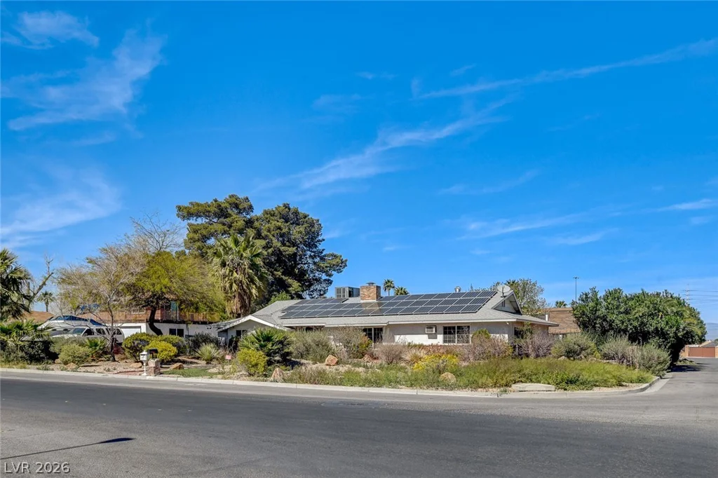 4388 Hacienda, Las Vegas, NV 89120