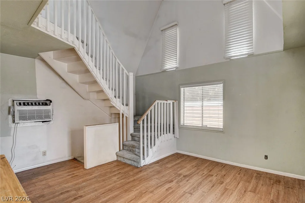 4388 Hacienda, Las Vegas, NV 89120