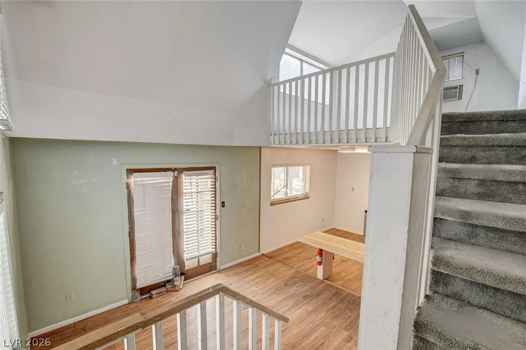 4388 Hacienda, Las Vegas, NV 89120