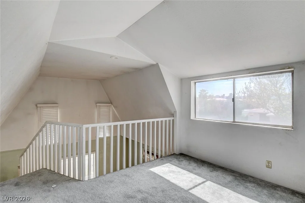 4388 Hacienda, Las Vegas, NV 89120