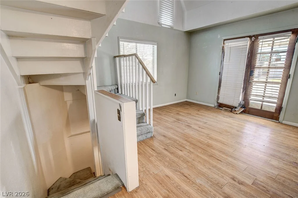 4388 Hacienda, Las Vegas, NV 89120