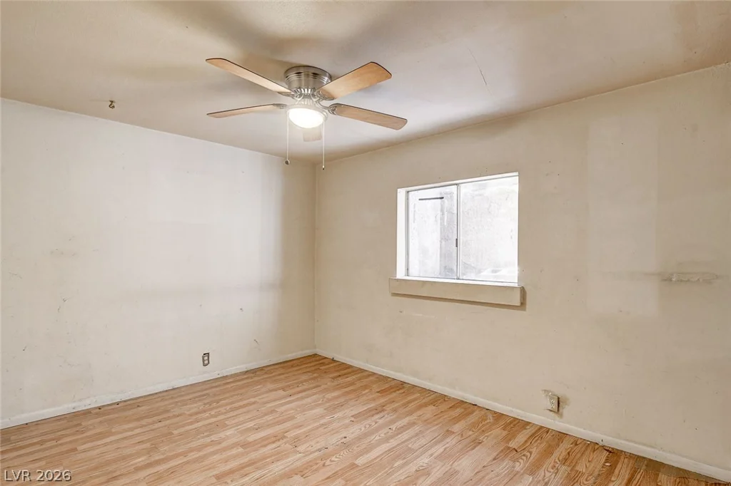 4388 Hacienda, Las Vegas, NV 89120