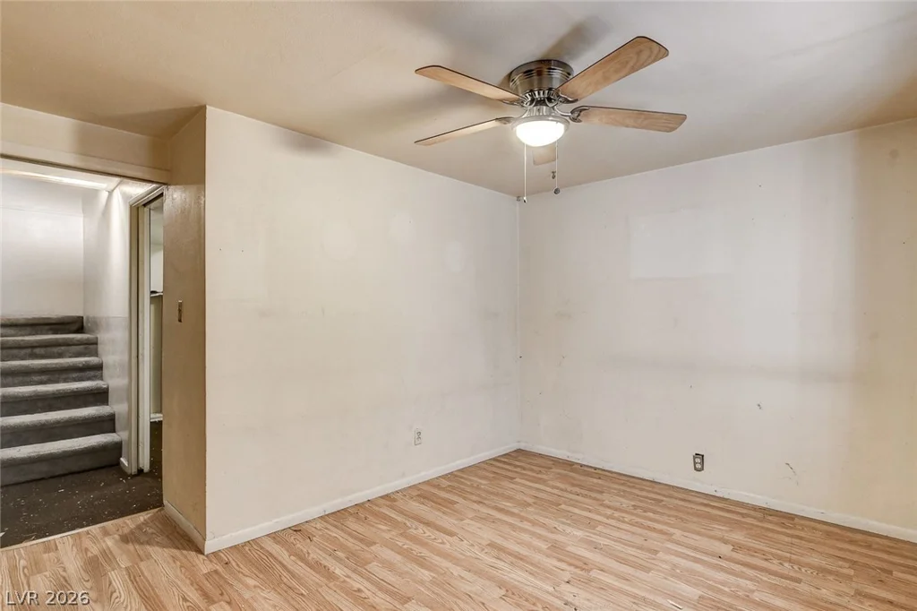 4388 Hacienda, Las Vegas, NV 89120