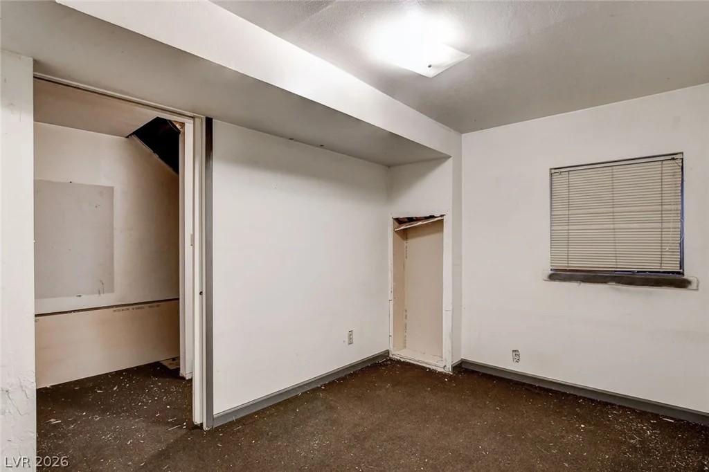 4388 Hacienda, Las Vegas, NV 89120