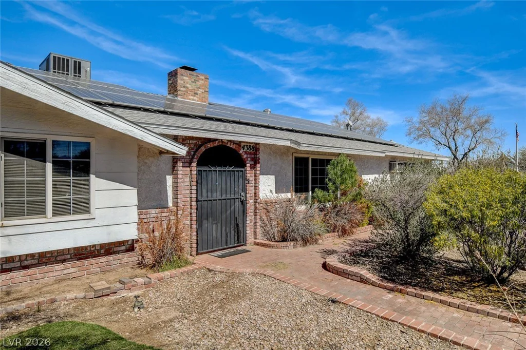 4388 Hacienda, Las Vegas, NV 89120