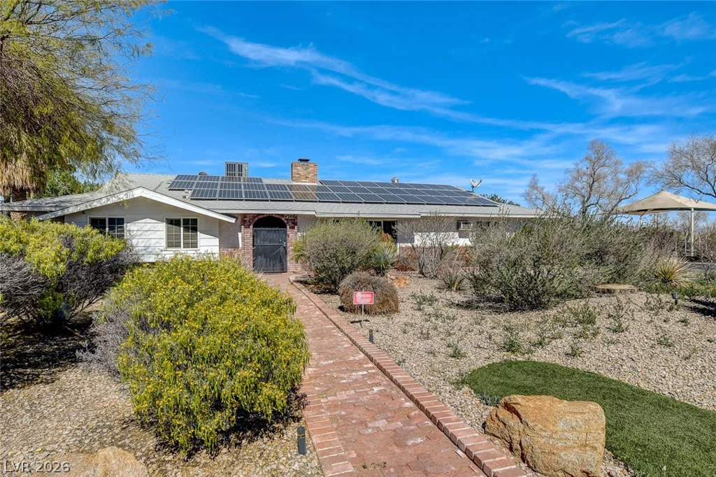 4388 Hacienda, Las Vegas, NV 89120