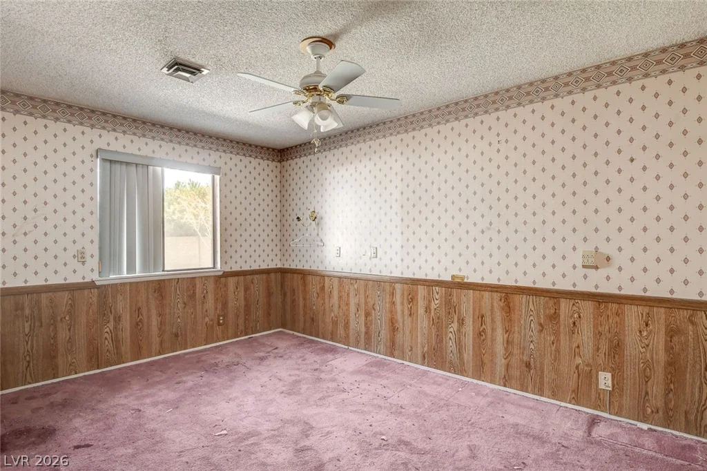 4388 Hacienda, Las Vegas, NV 89120