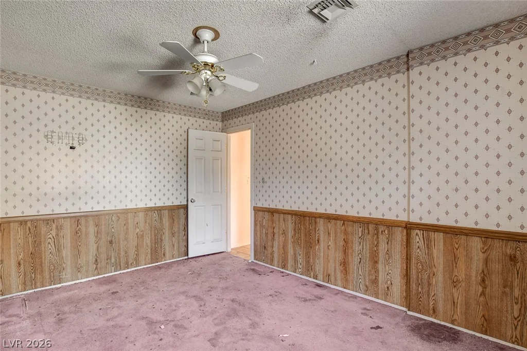 4388 Hacienda, Las Vegas, NV 89120