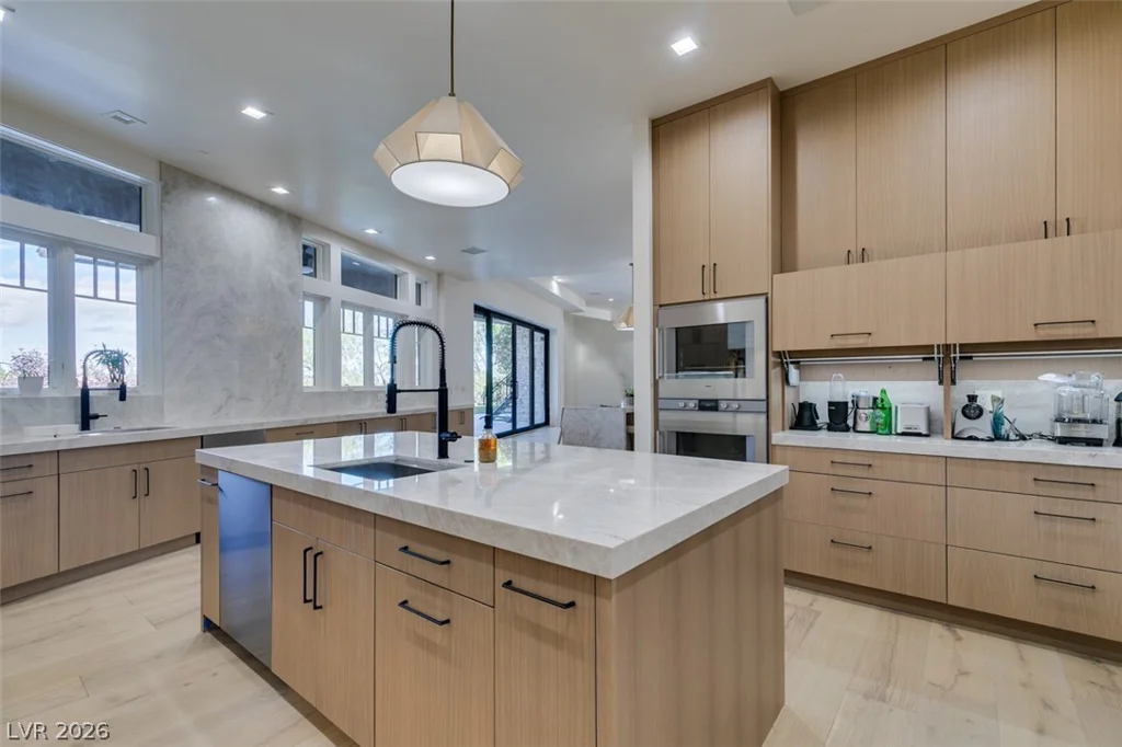 14 Promontory Ridge, Las Vegas, NV 89135