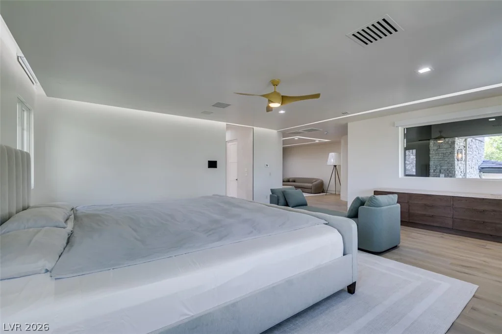 14 Promontory Ridge, Las Vegas, NV 89135
