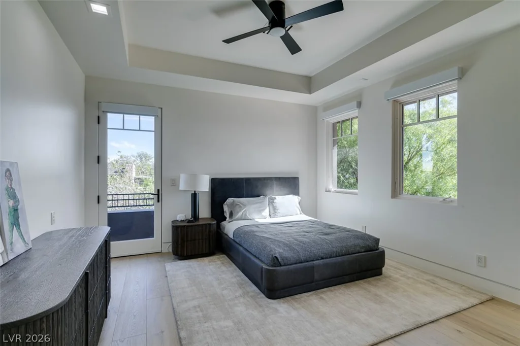 14 Promontory Ridge, Las Vegas, NV 89135