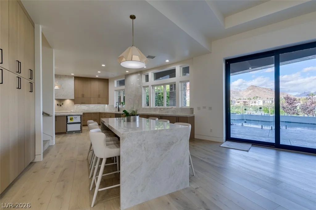 14 Promontory Ridge, Las Vegas, NV 89135