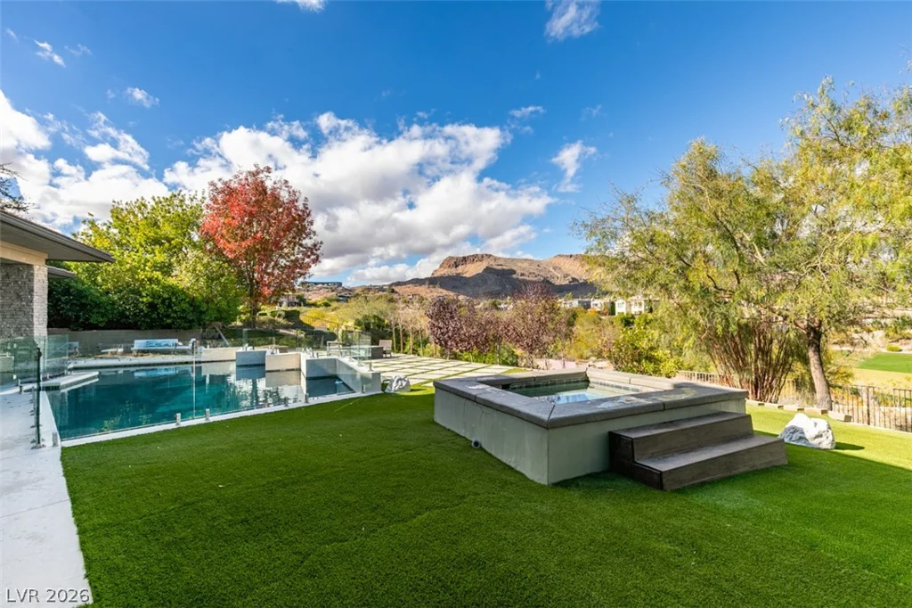 14 Promontory Ridge, Las Vegas, NV 89135