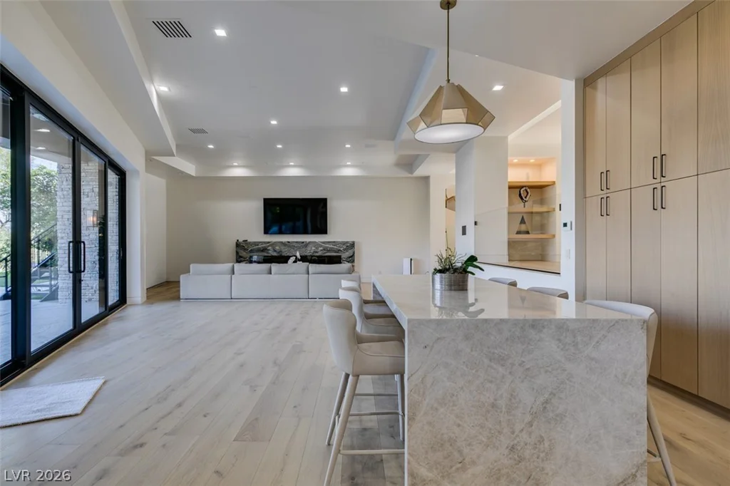 14 Promontory Ridge, Las Vegas, NV 89135