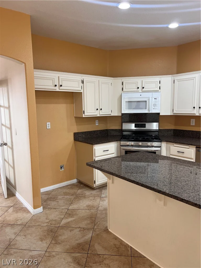 3792 Falcon Springs, Las Vegas, NV 89147