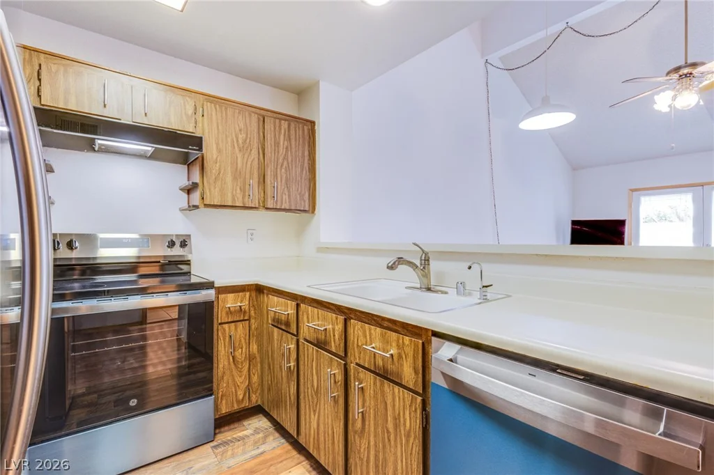5568 Orchard, Las Vegas, NV 89110