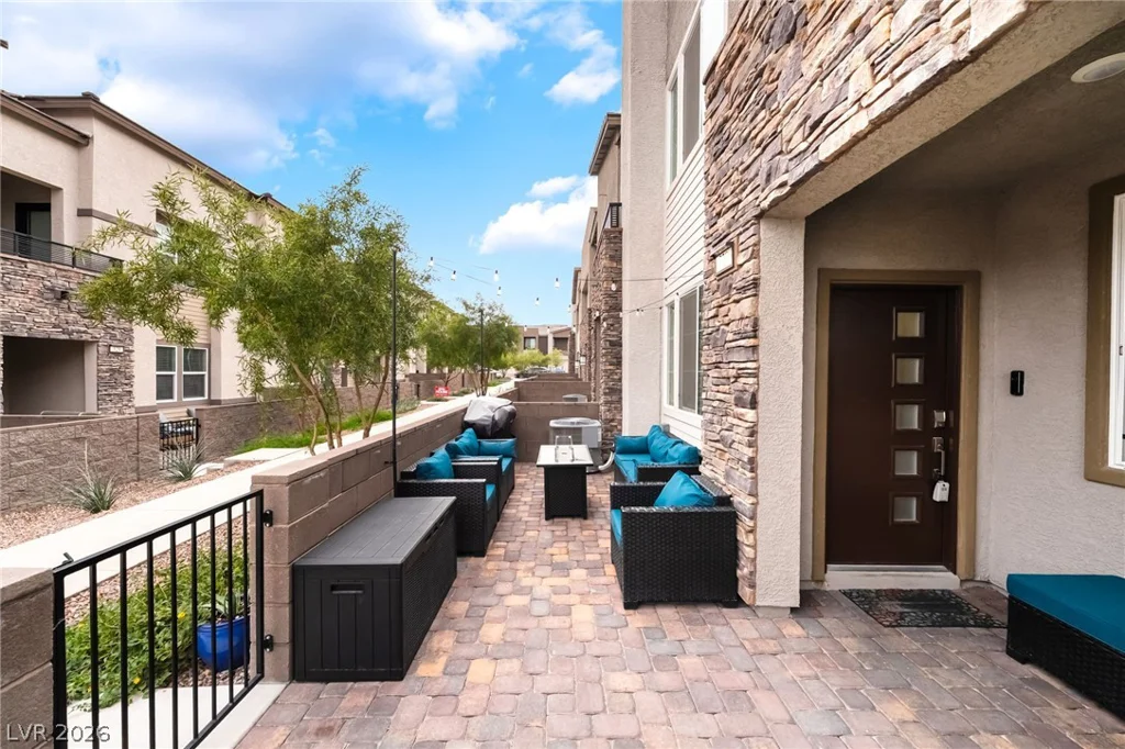 328 Owens Peak, Henderson, NV 89015