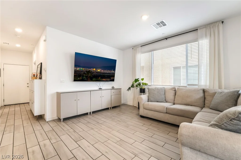 328 Owens Peak, Henderson, NV 89015