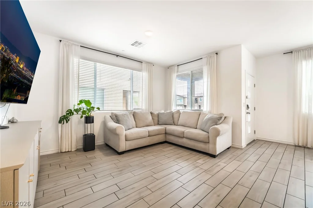 328 Owens Peak, Henderson, NV 89015