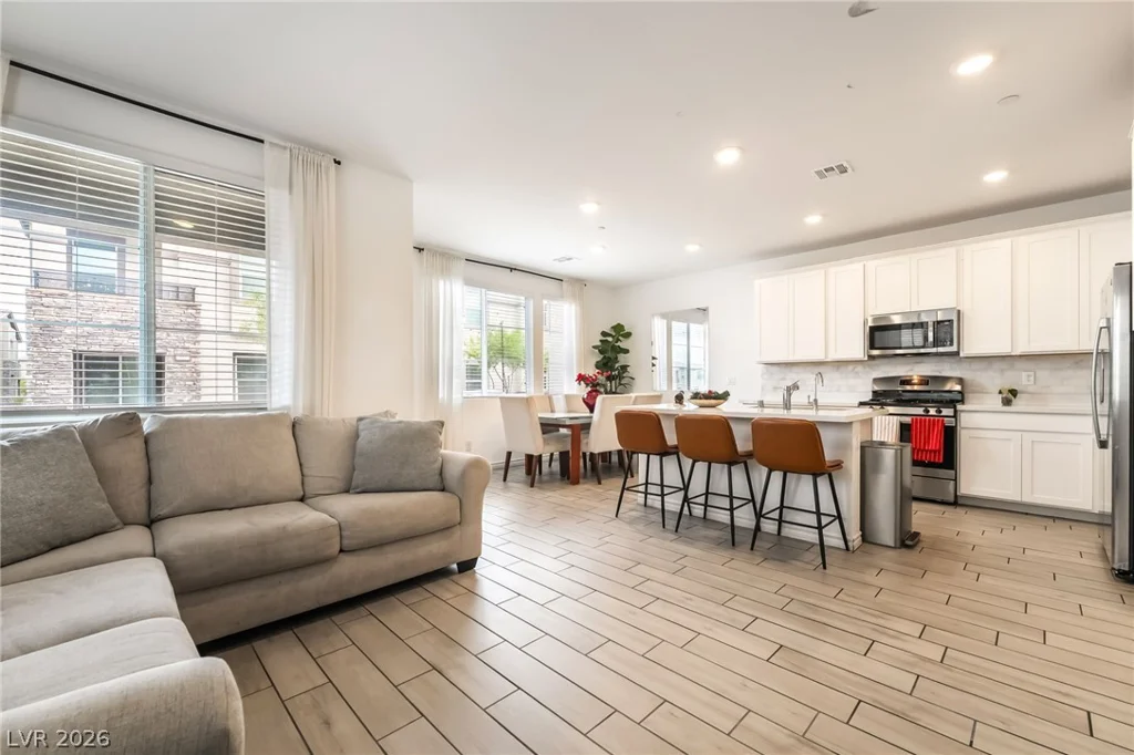 328 Owens Peak, Henderson, NV 89015