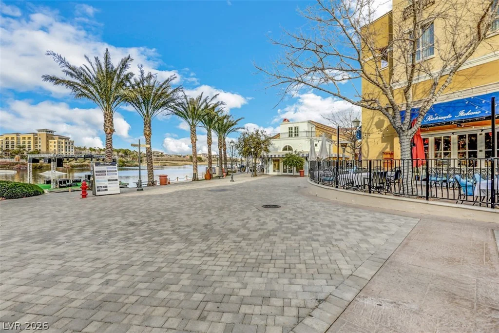 30 Strada Di Villaggio, Henderson, NV 89011
