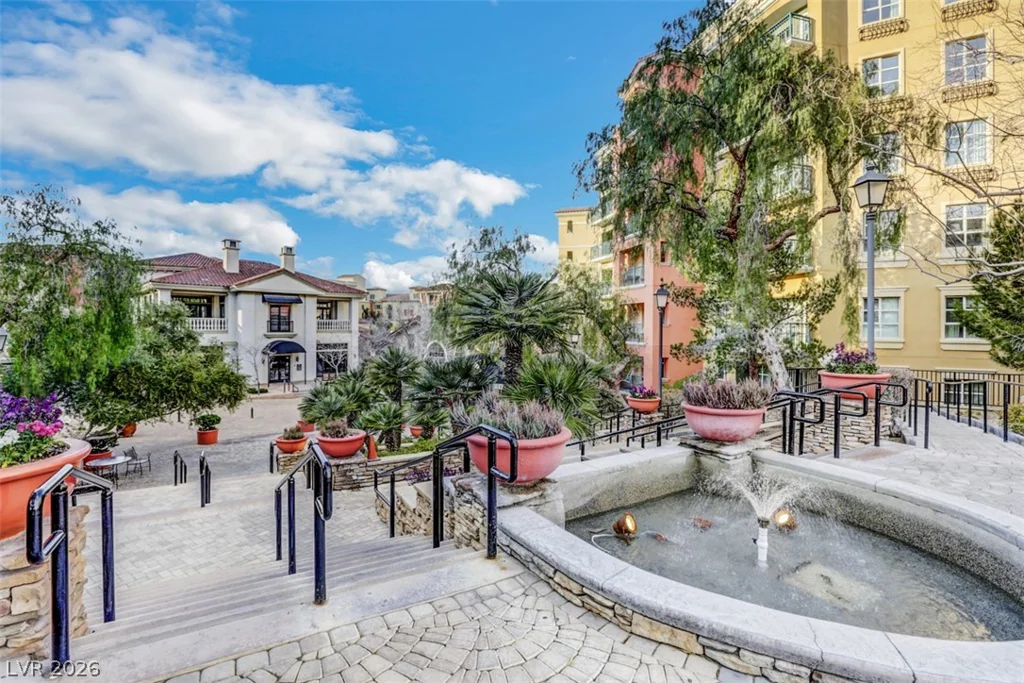 30 Strada Di Villaggio, Henderson, NV 89011