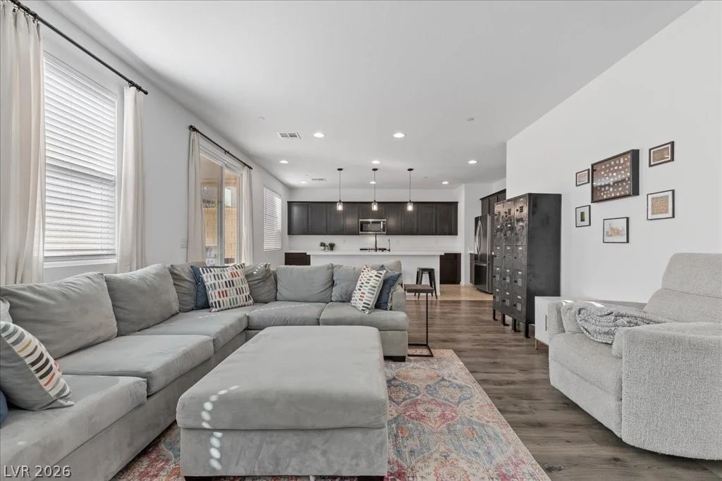 10399 Bagg, Las Vegas, NV 89166