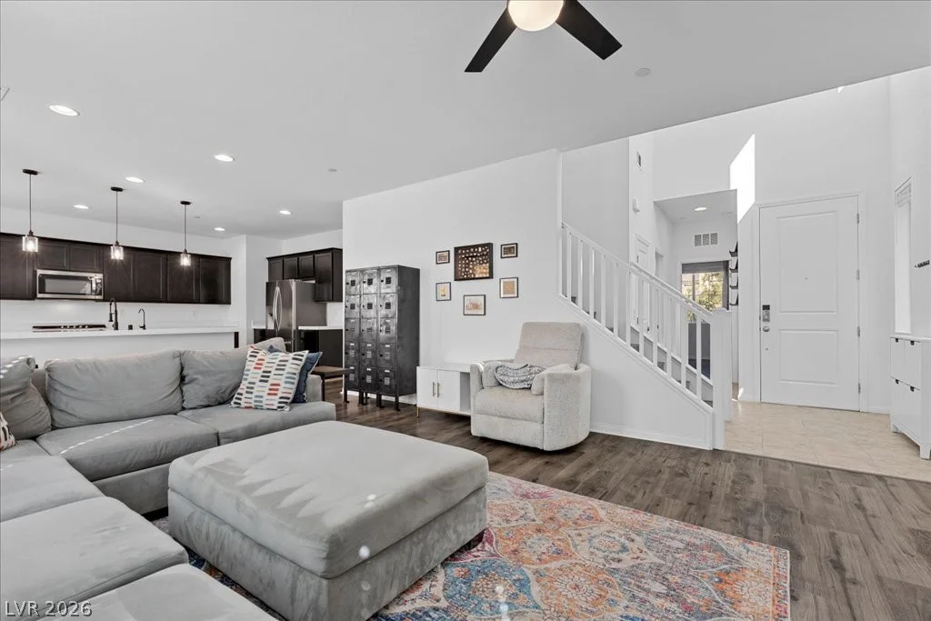 10399 Bagg, Las Vegas, NV 89166
