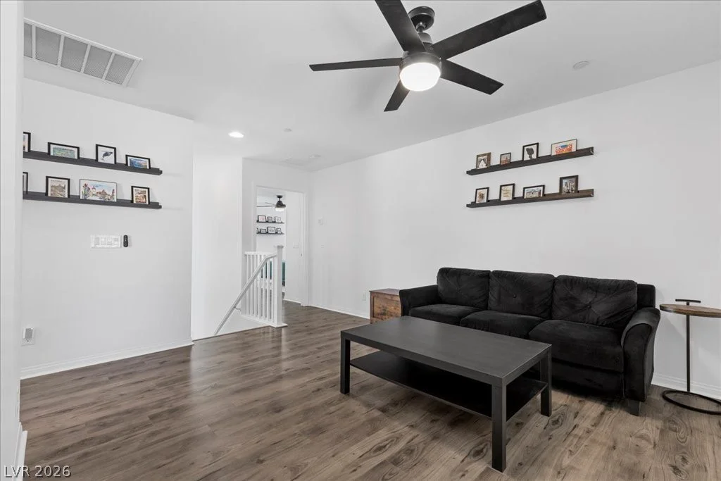 10399 Bagg, Las Vegas, NV 89166