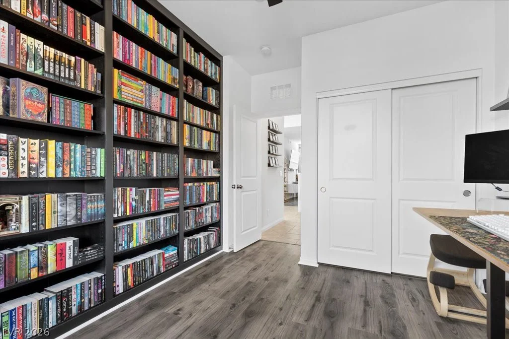 10399 Bagg, Las Vegas, NV 89166