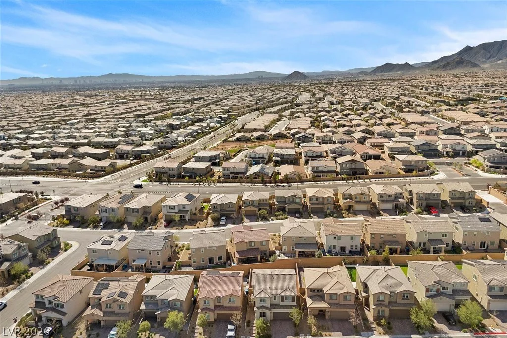10399 Bagg, Las Vegas, NV 89166