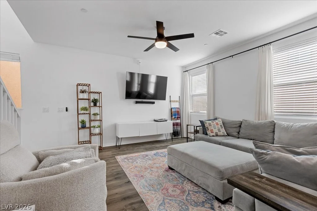 10399 Bagg, Las Vegas, NV 89166