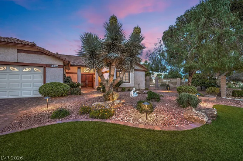5300 Singing Hills, Las Vegas, NV 89130