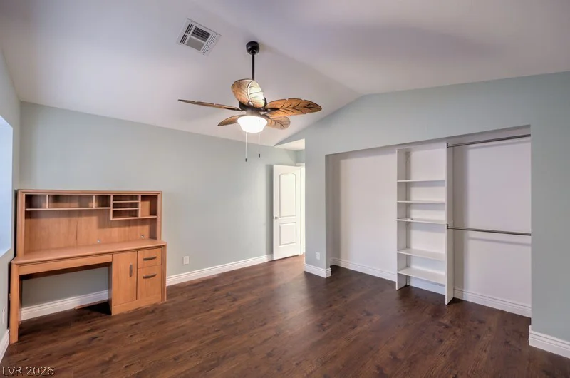 5300 Singing Hills, Las Vegas, NV 89130