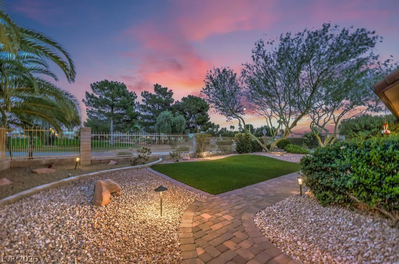 5300 Singing Hills, Las Vegas, NV 89130